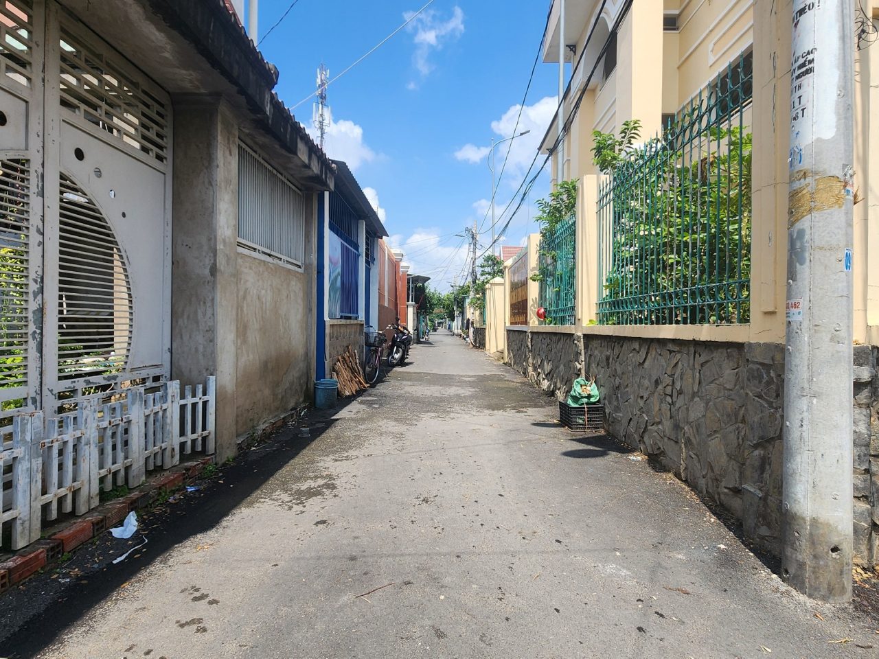 Nhà hẽm xe hơi đường trần quang đạo
