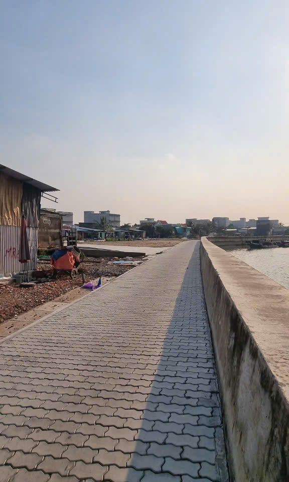 Bán nhà mặt tiền khu dân cư đường Tam Thôn Hiệp