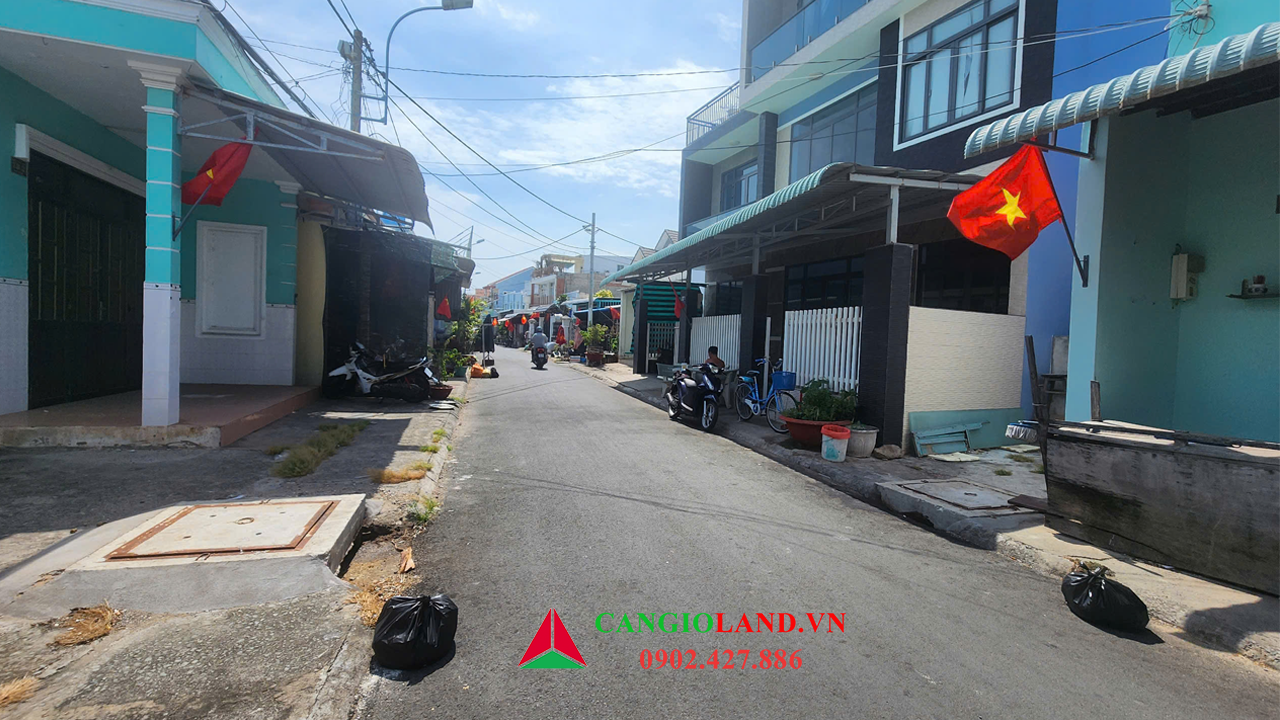 Bán nhà 3 tầng mặt tiền đường Nguyễn Phan Vinh, thị trấn Cần Thạnh, diện tích 175m2