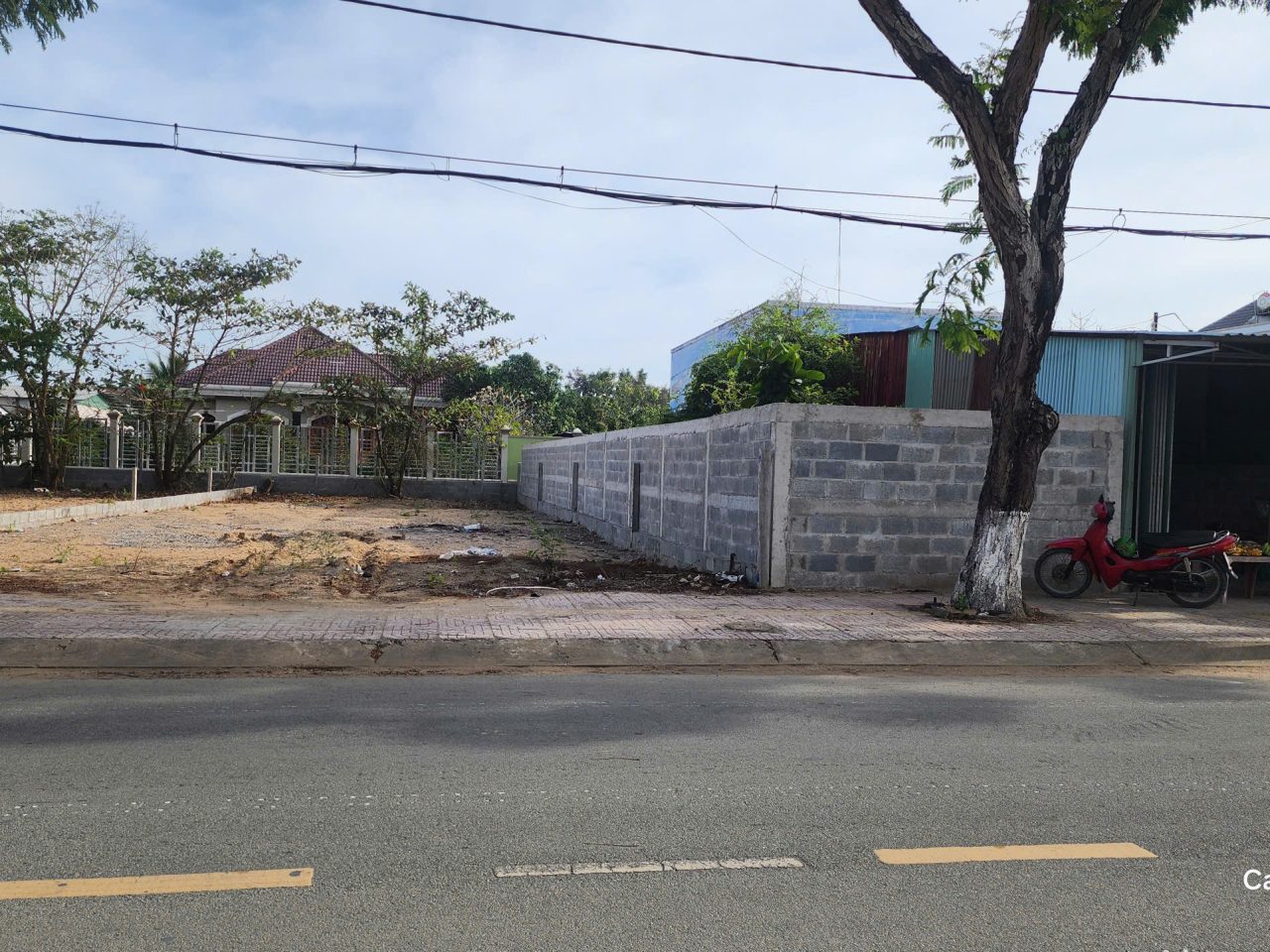 Bán đất mặt tiền đường Duyên Hải xã Cần Giờ, gần ngã tư Tắc Xuất, diện tích 304,4 m2