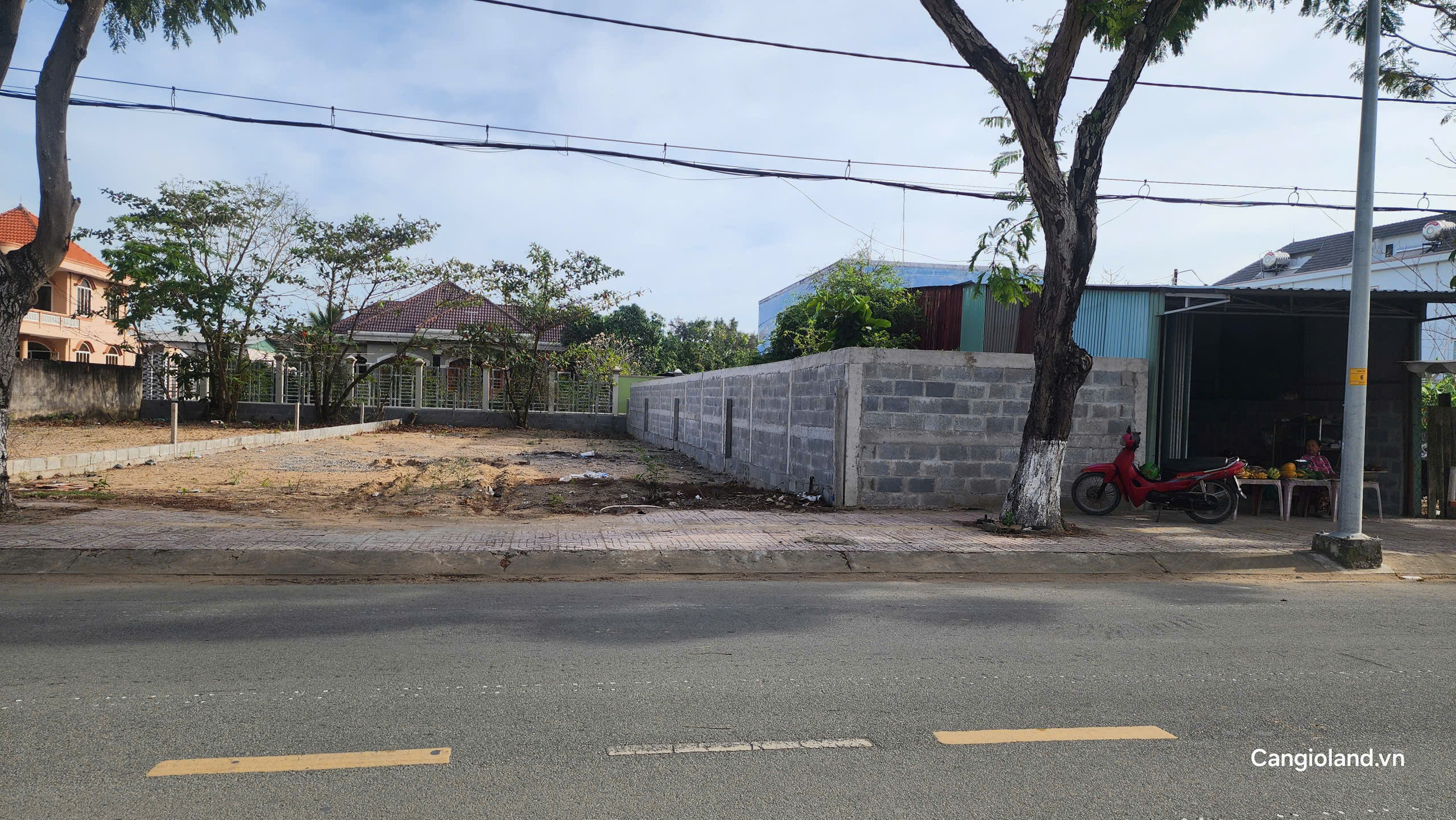 Bán đất mặt tiền đường Duyên Hải xã Cần Giờ, gần ngã tư Tắc Xuất, diện tích 304,4 m2